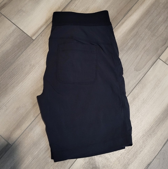 Athleta Shorts - Picture 5 of 9